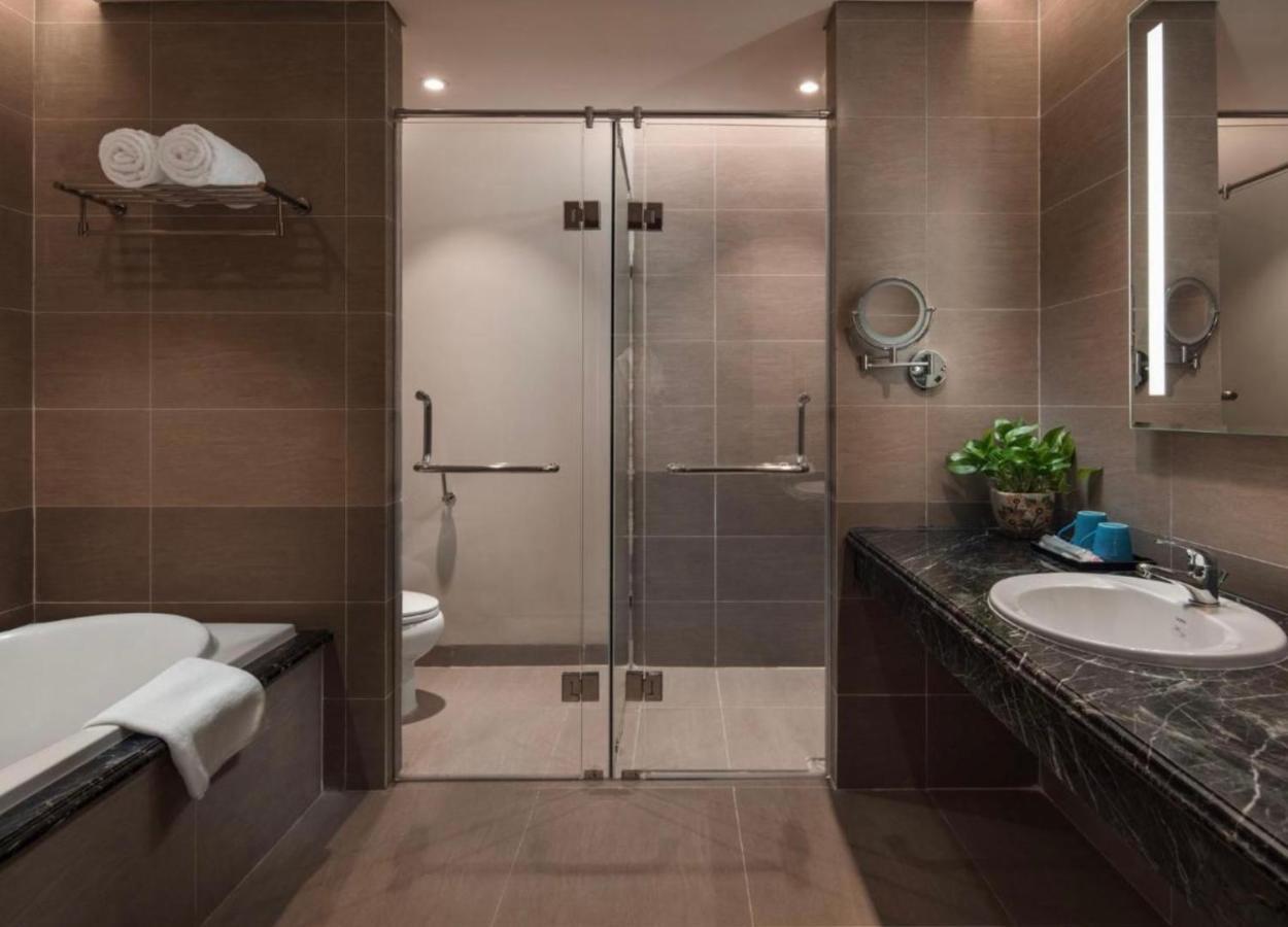 Luxury Apartment In Altara Building With Ocean View ダナン市 エクステリア 写真
